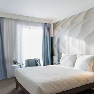 מלון Novotel Centre, שרלרואה